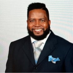 Torrey Phillips Headshot